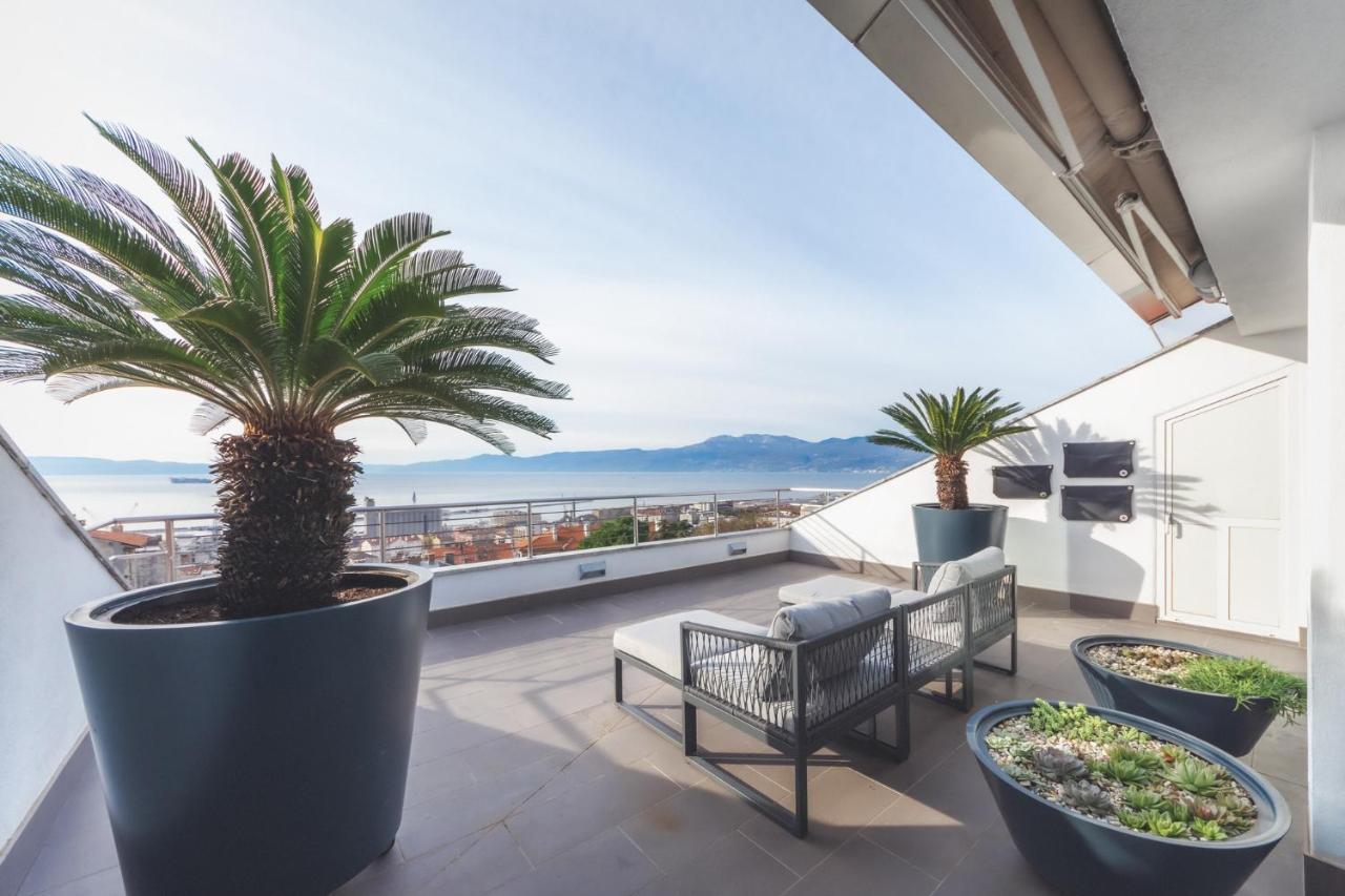 Penthouse Belvedere City View With Private Parking Rijeka Exterior foto