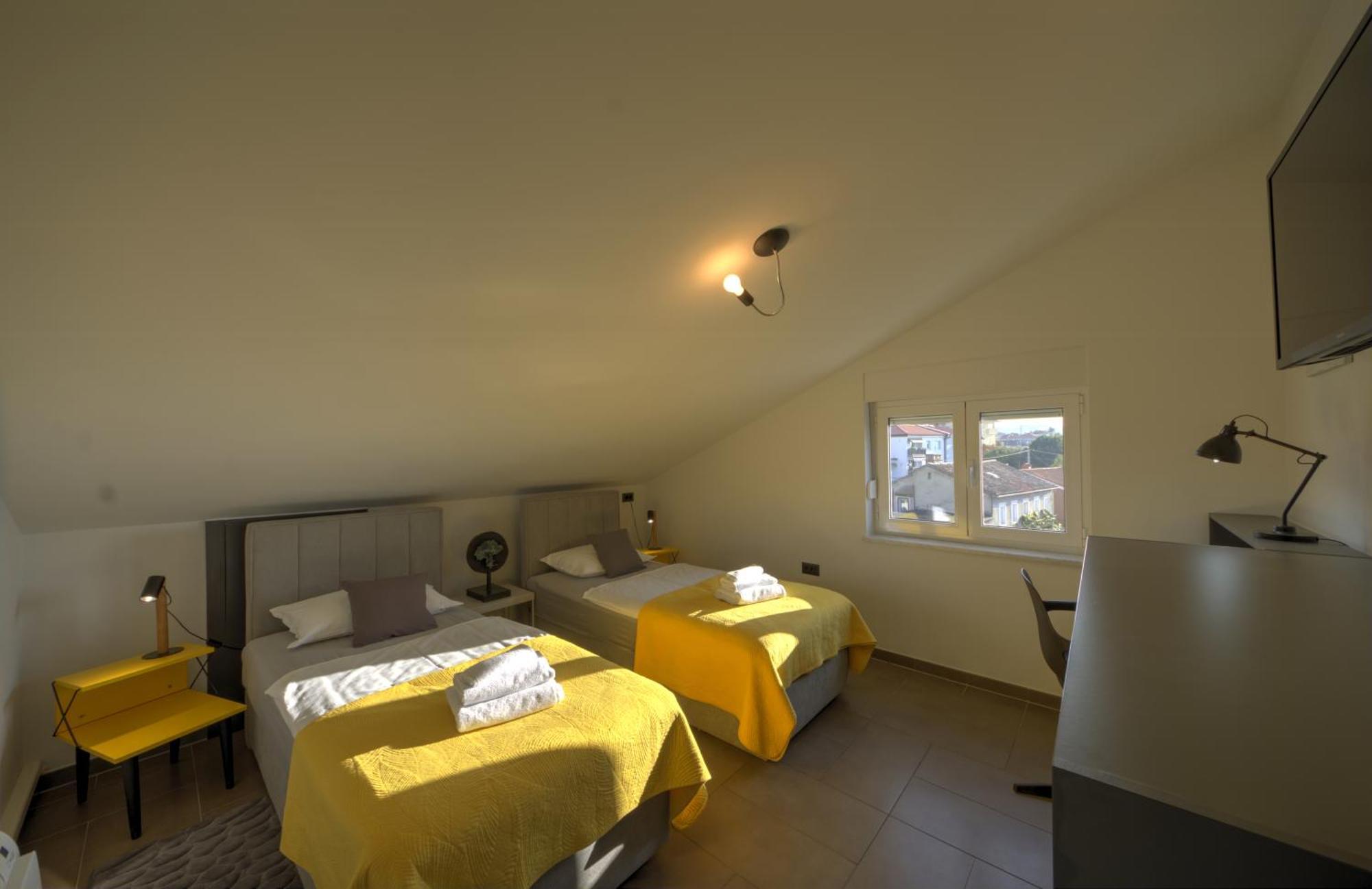 Penthouse Belvedere City View With Private Parking Rijeka Exterior foto